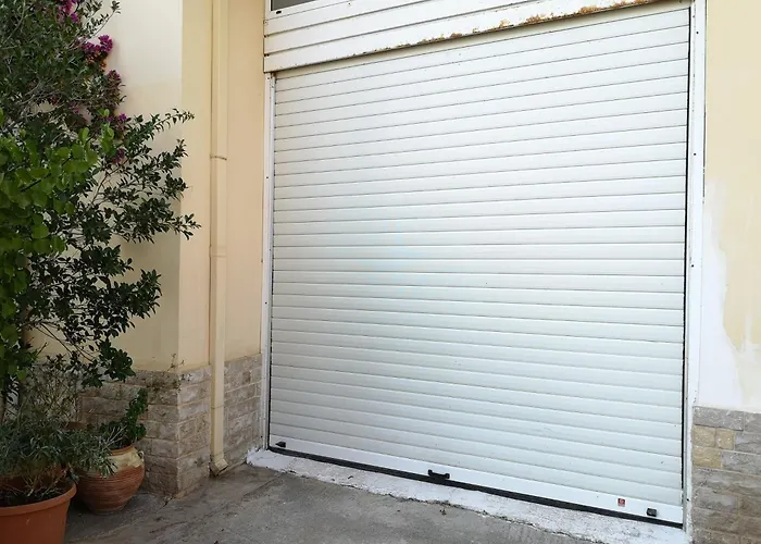 Garden Apartment 20M From The Sea I3