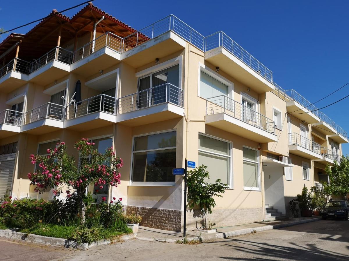 Garden 20m From The Sea I3